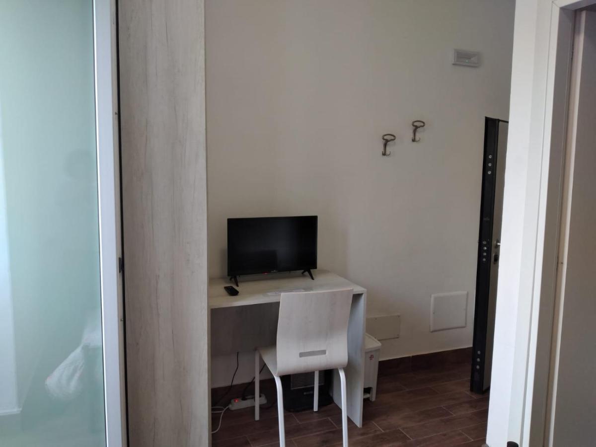 Curti Granda Hotel Rescaldina Exterior photo